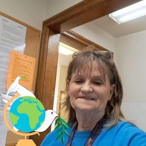 Meet your Posher, Connie